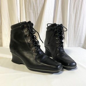 Vintage Timberland Black Wedge LaceUp Boots 7